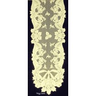 Christmas Horns 14x54 Ivory Table Runner Oxford House